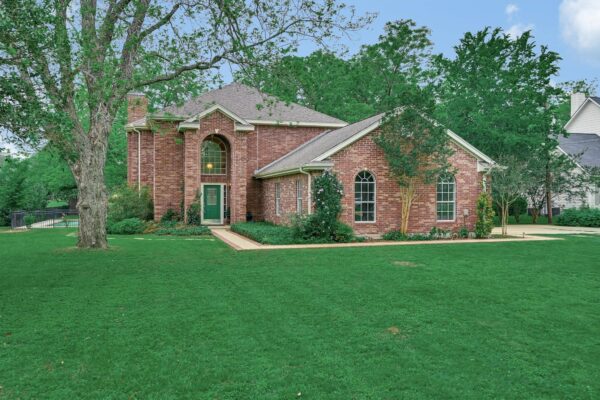 220 2 Mile Ln, Smithville