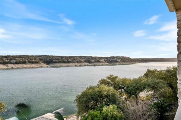 18231 Lakepoint Cv, Point Venture