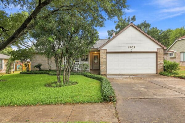1509 Quail Run Rd, Pflugerville