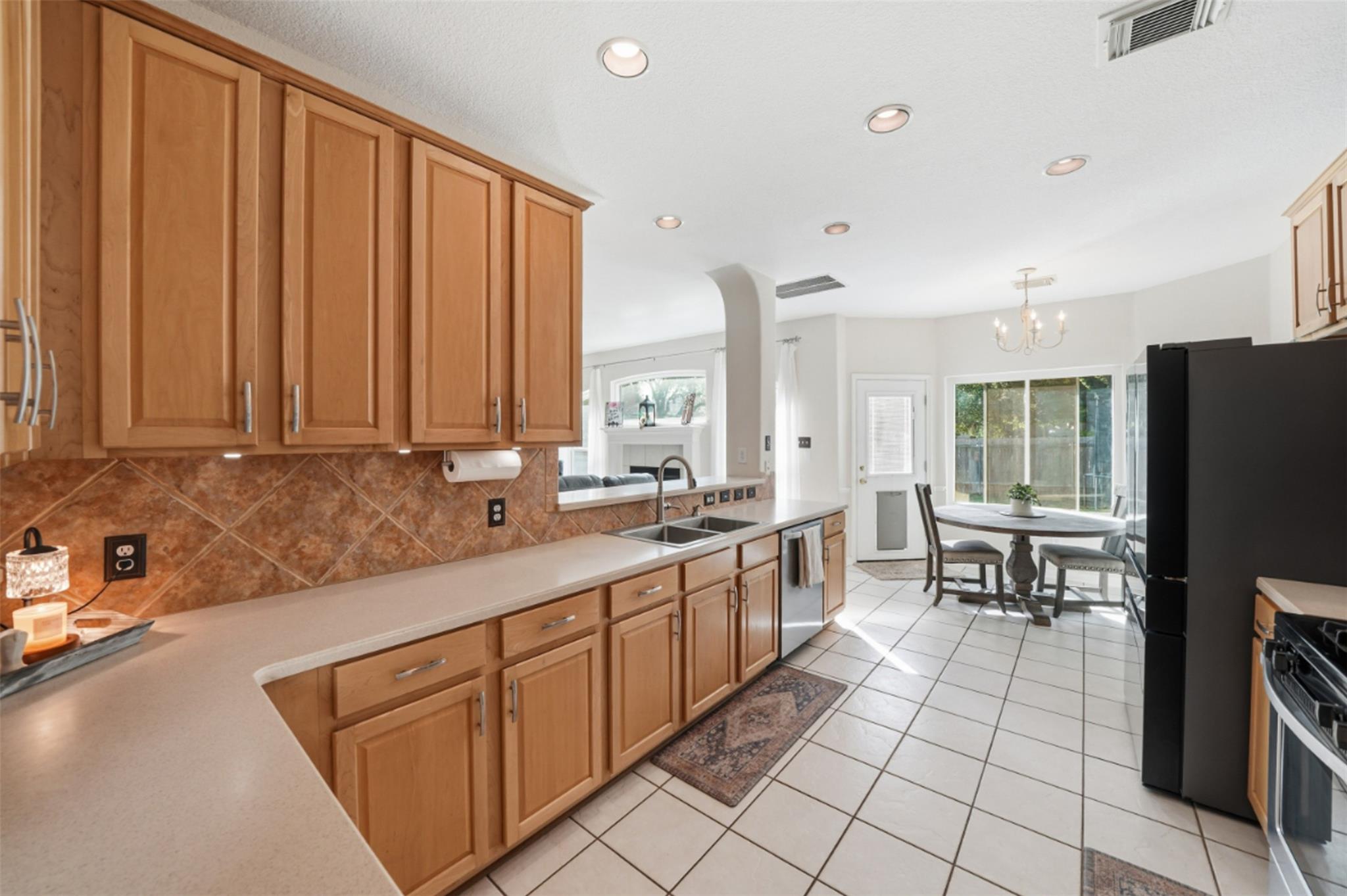 8200 Sunburst Pkwy, Round Rock