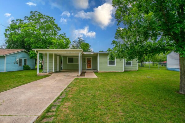 102 Circle Dr, Belton