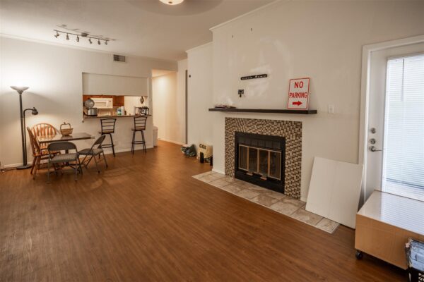 807 W 25th St #102, Austin