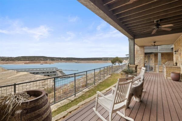 2217 Seabiscuit Cv #127, Spicewood