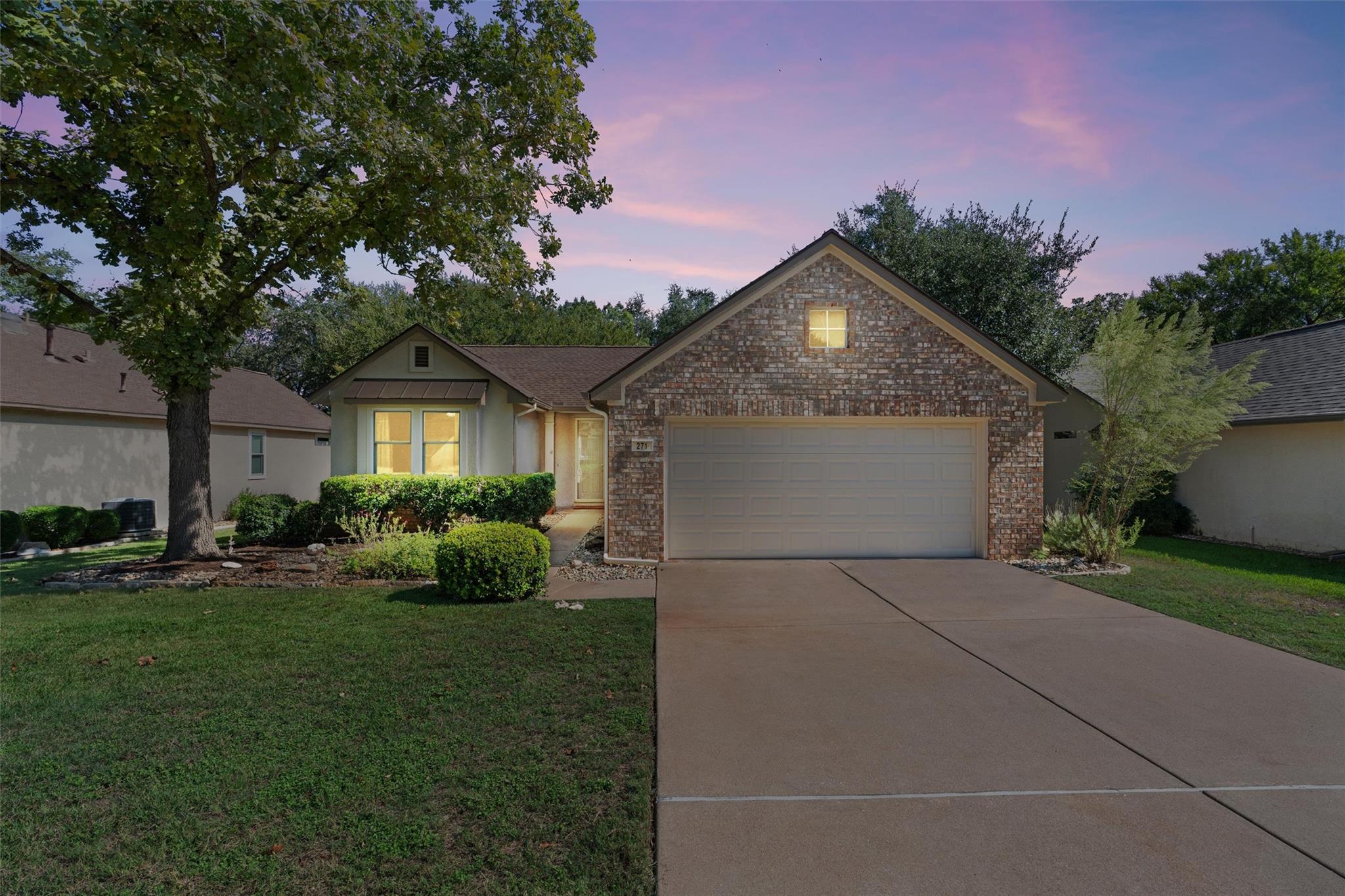 271 Whispering Wind Dr, Georgetown, TX 78633