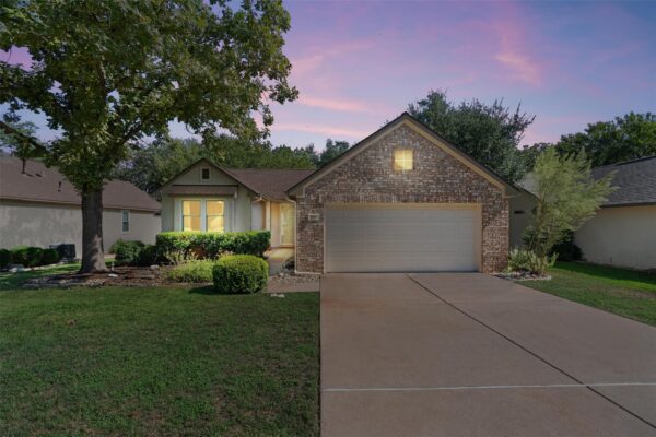 271 Whispering Wind Dr, Georgetown