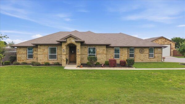 104 W Vienna Dr, Hutto