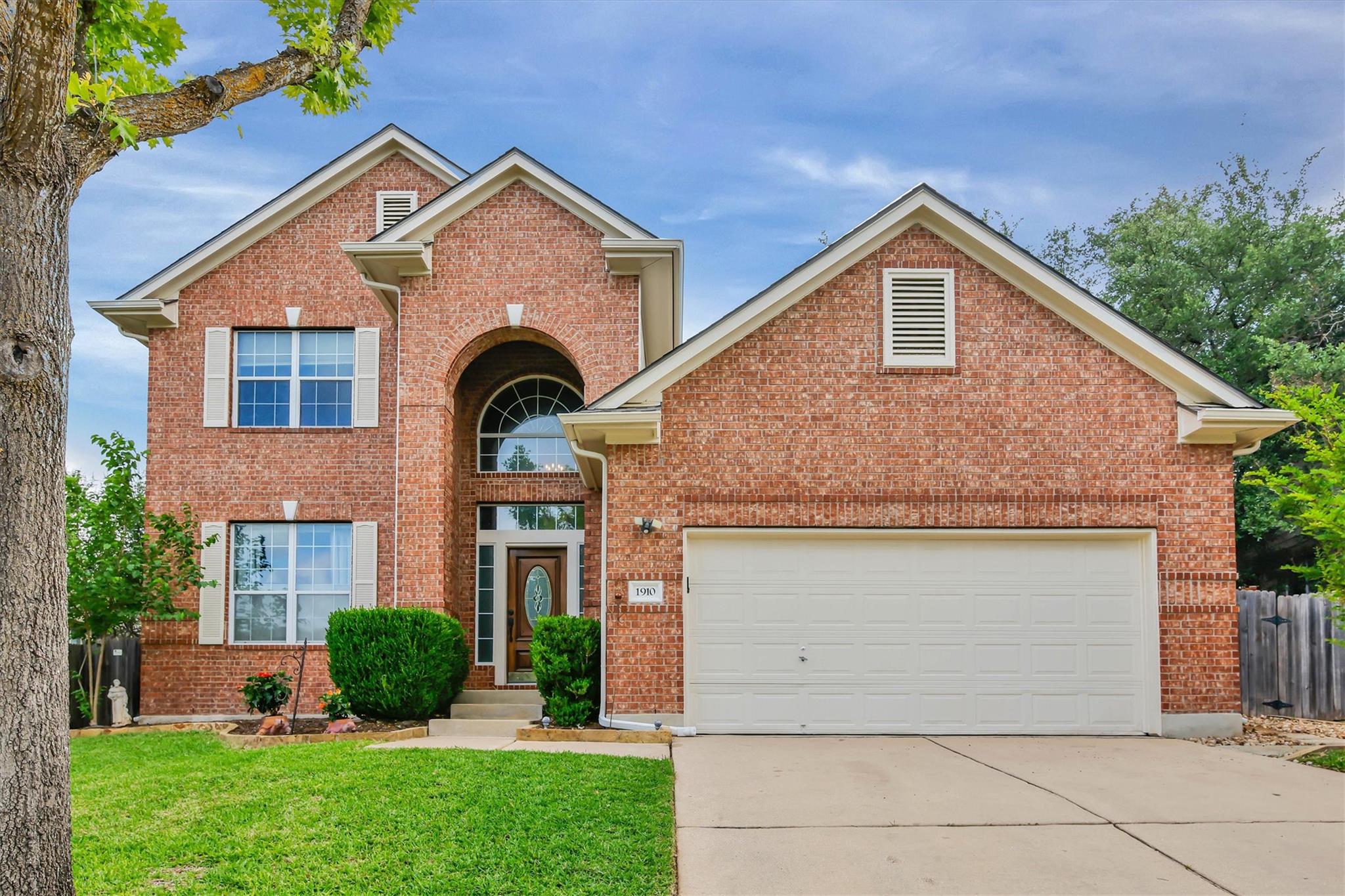 1910 Wickett Way, Cedar Park, TX 78613