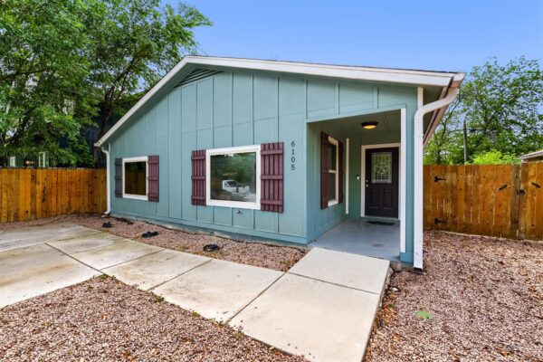 6105 Palm Cir, Austin