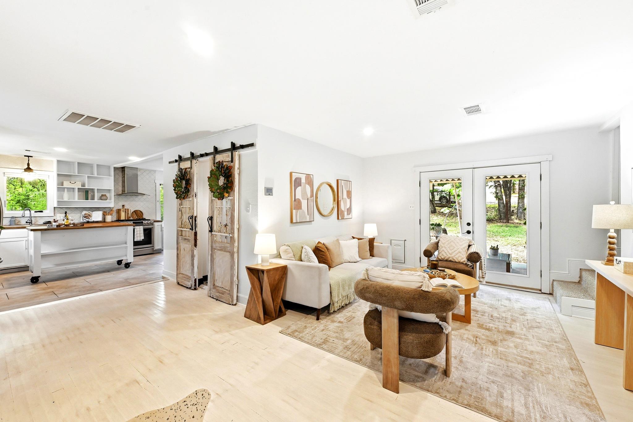 2802 De Soto Dr, Austin, TX 78733