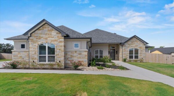 112 Vista De Luna Ln, Belton