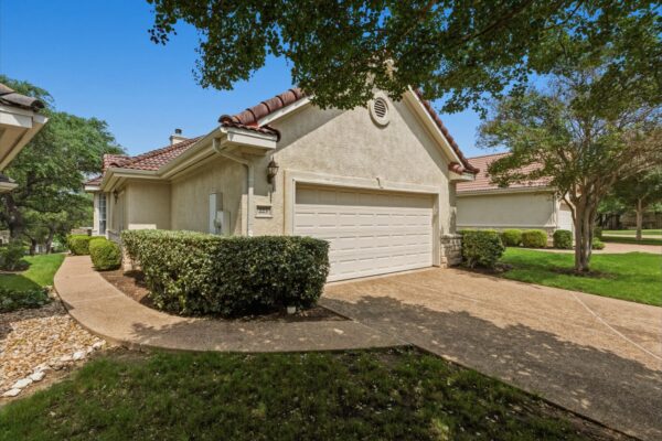 223 The Hills Dr #3, Austin