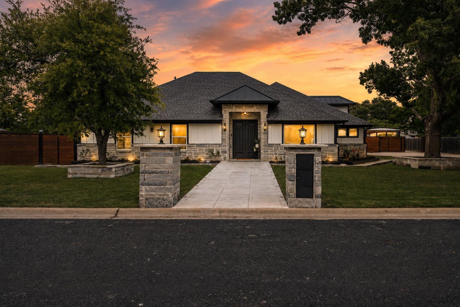 50206 Eagle Trace Dr, Georgetown
