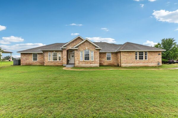268 Chisholm Trl, Bastrop