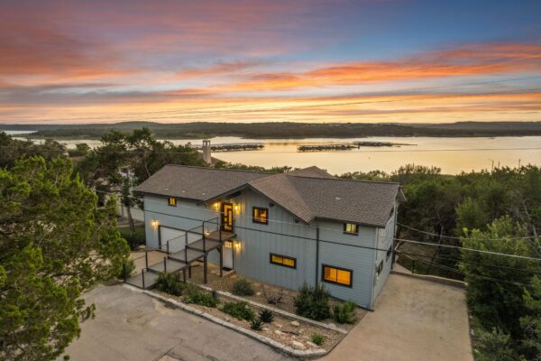 6300 Lakeshore Dr, Lago Vista