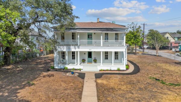 810 E 13th St, Austin