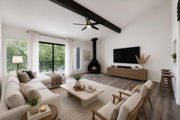 18801 Hogan Cir #2, Lago Vista