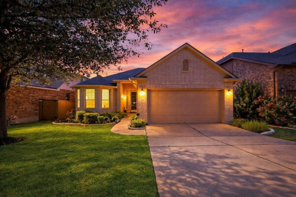 2716 Granite Hill Dr, Leander