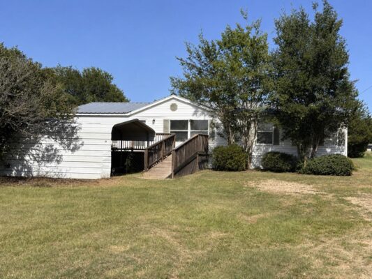 497 Cool Water Dr, Bastrop