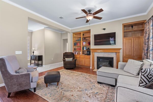 110 Persimmon Ln, Georgetown