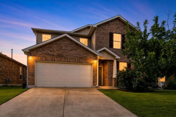 139 Palm Dr, Buda