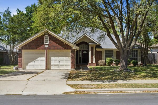 1014 Pine Creek Dr, Pflugerville