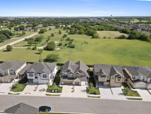 2206B Cornfield Dr, Pflugerville