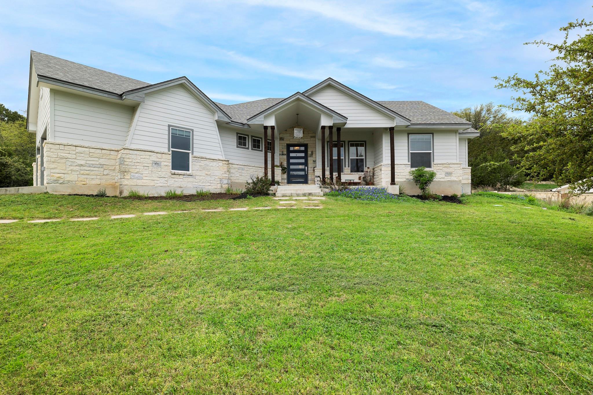 706 Stow Dr, Spicewood, TX 78669