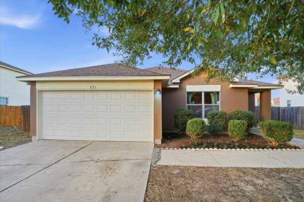 851 New Bridge Dr, Kyle