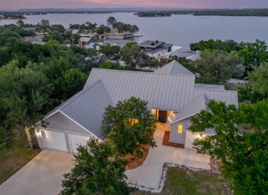 3413 Blue Lake Dr, Horseshoe Bay