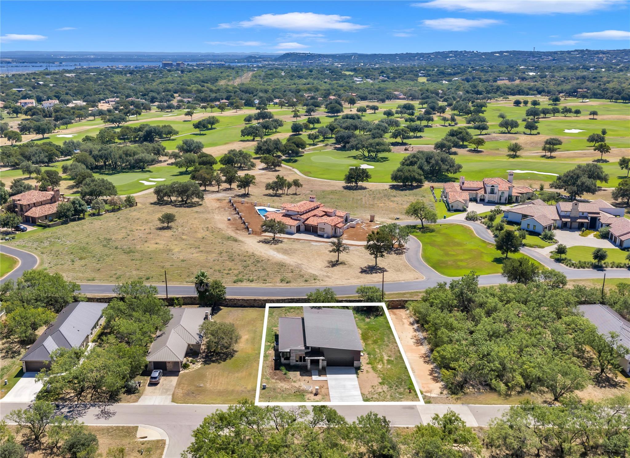 515 Sun Ray None, Horseshoe Bay, TX 78657
