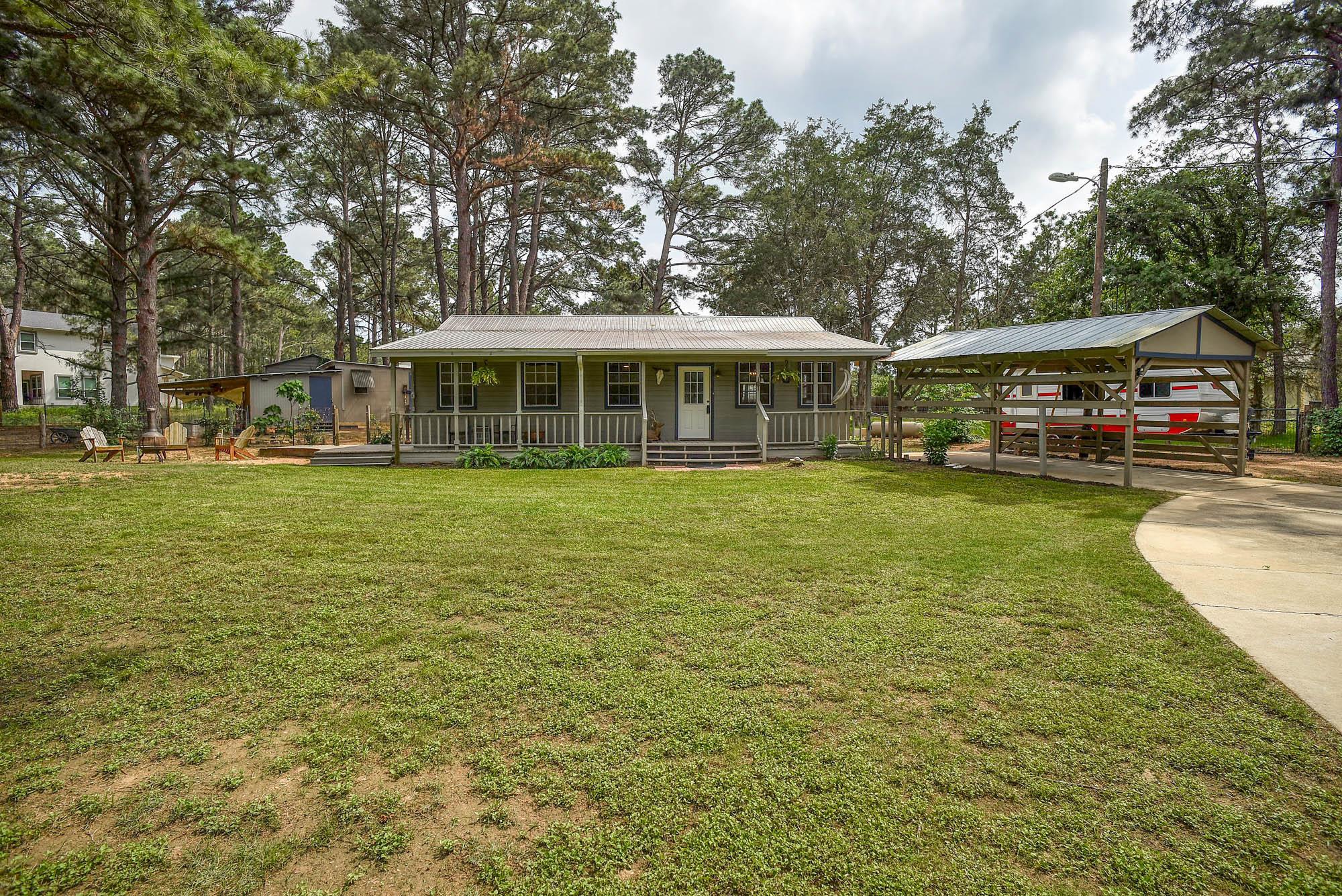 121 Pony Grass Ln, Bastrop, TX 78602