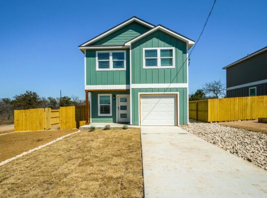 301 Cedarhill Dr, Granite Shoals