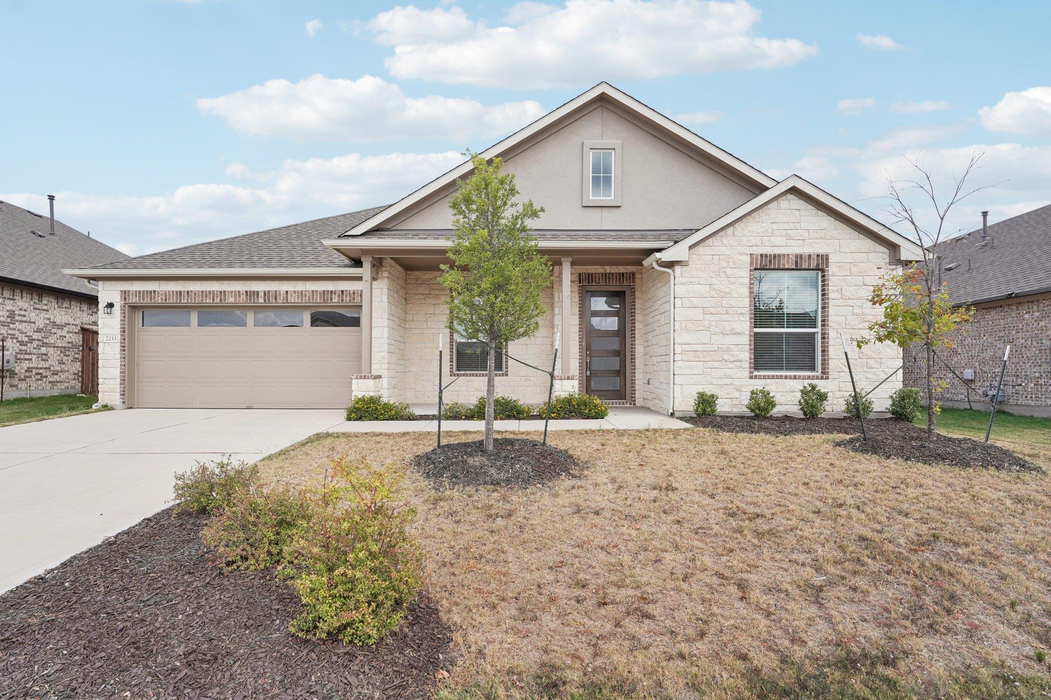 2233 Bravo Pass, Leander