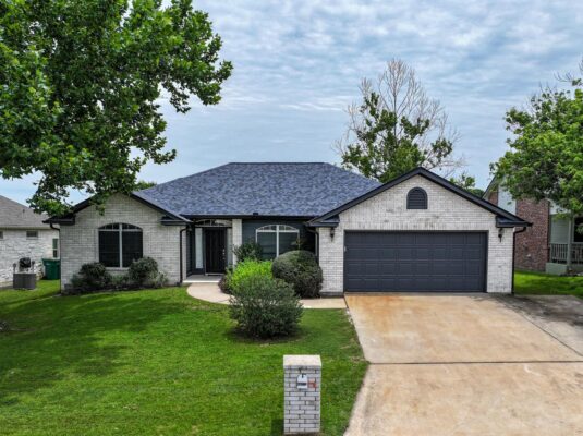 408 Spyglass St, Meadowlakes