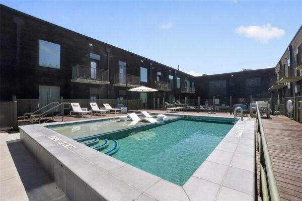 1800 E 4th St #202, Austin