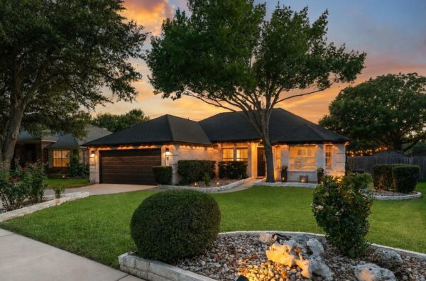 2621 Goldfinch Dr, Cedar Park
