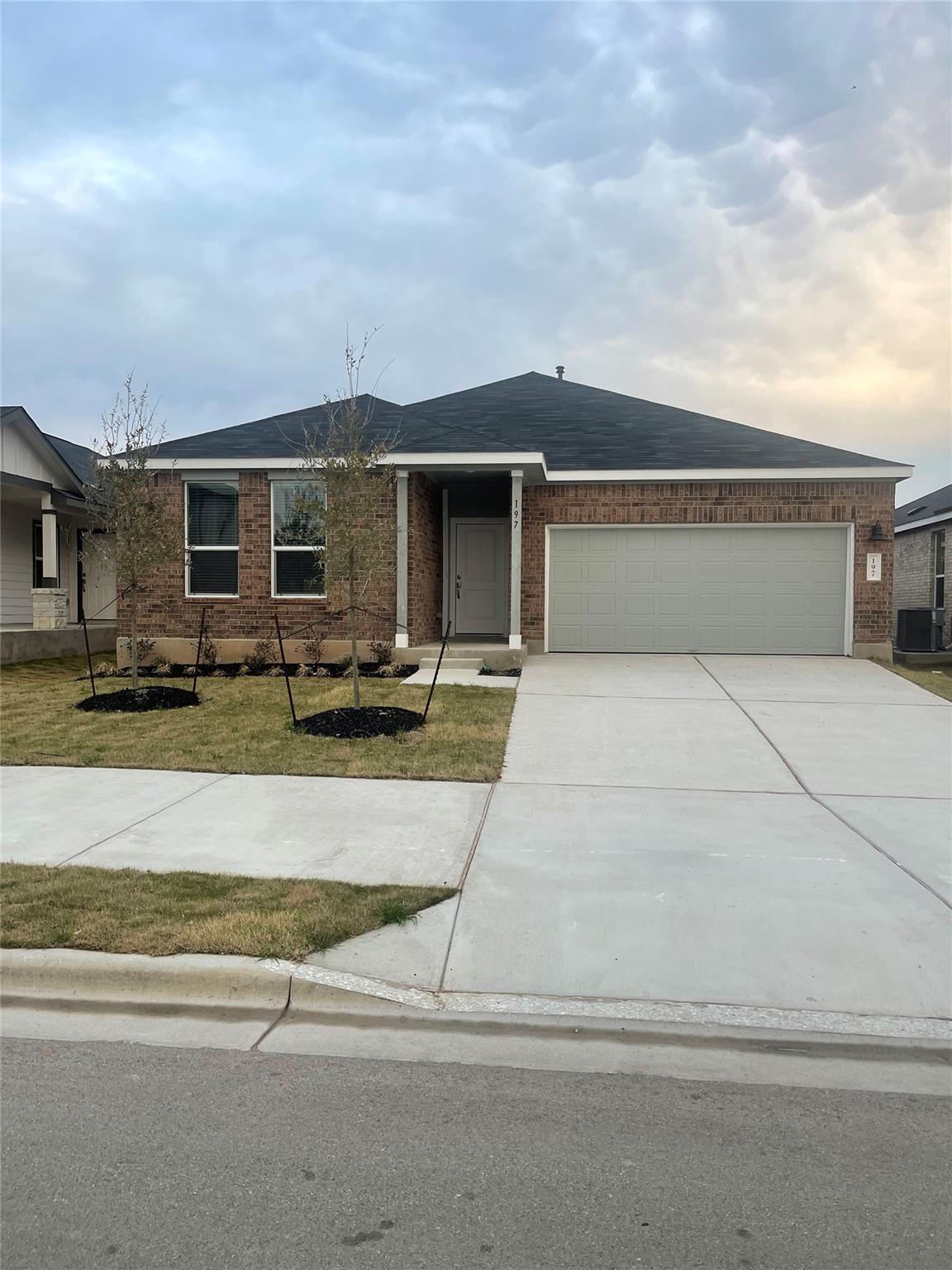 197 Alamito Ave, Kyle, TX 78640