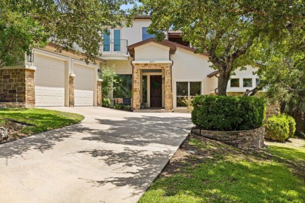 207 Spellbrook Ln, Lakeway