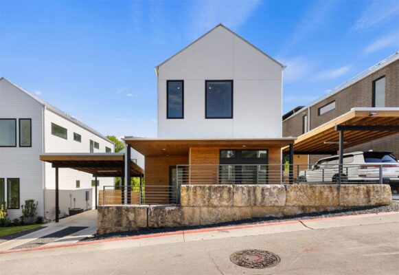900 S 2nd St #22, Austin
