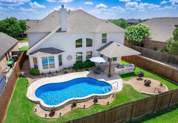 624 Clear Springs Holw, Buda