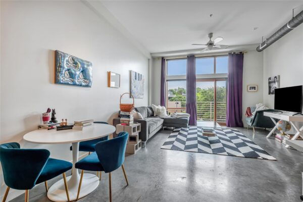 2124 E 6th St #305, Austin