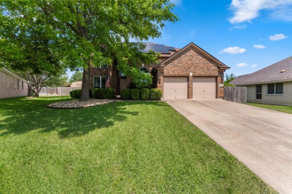 705 Princeton Dr, Pflugerville