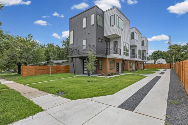 100 W Odell St #1, Austin