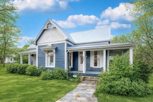 306 5th Ave, Smithville
