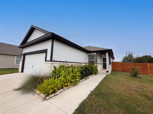 105 Syrah Ct, Leander