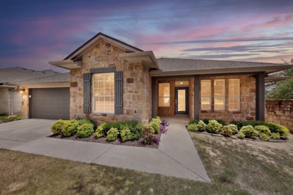 130 Canterbury Dr, Austin