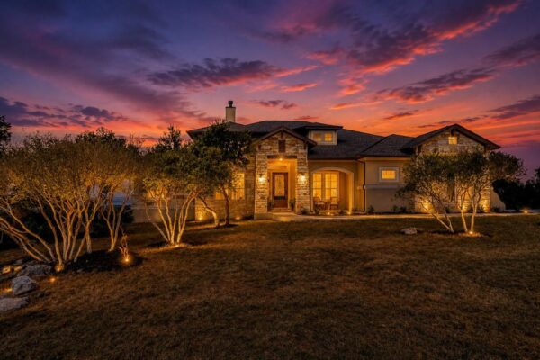 235 Chestnut Xing, Burnet