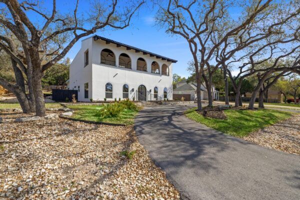 18702 Lakeland Dr, Point Venture