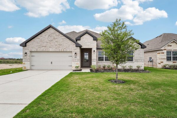 501 West Luna Blue Ln, Jarrell