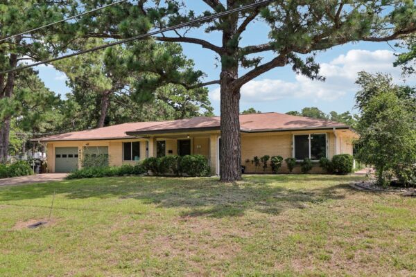 162 Indian Oak Dr, Bastrop